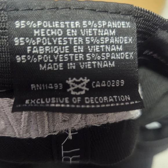 Black Cap With Raiders Logo - Picture 6 of 8